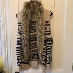 BB Dakota Sweater/Fur Vest